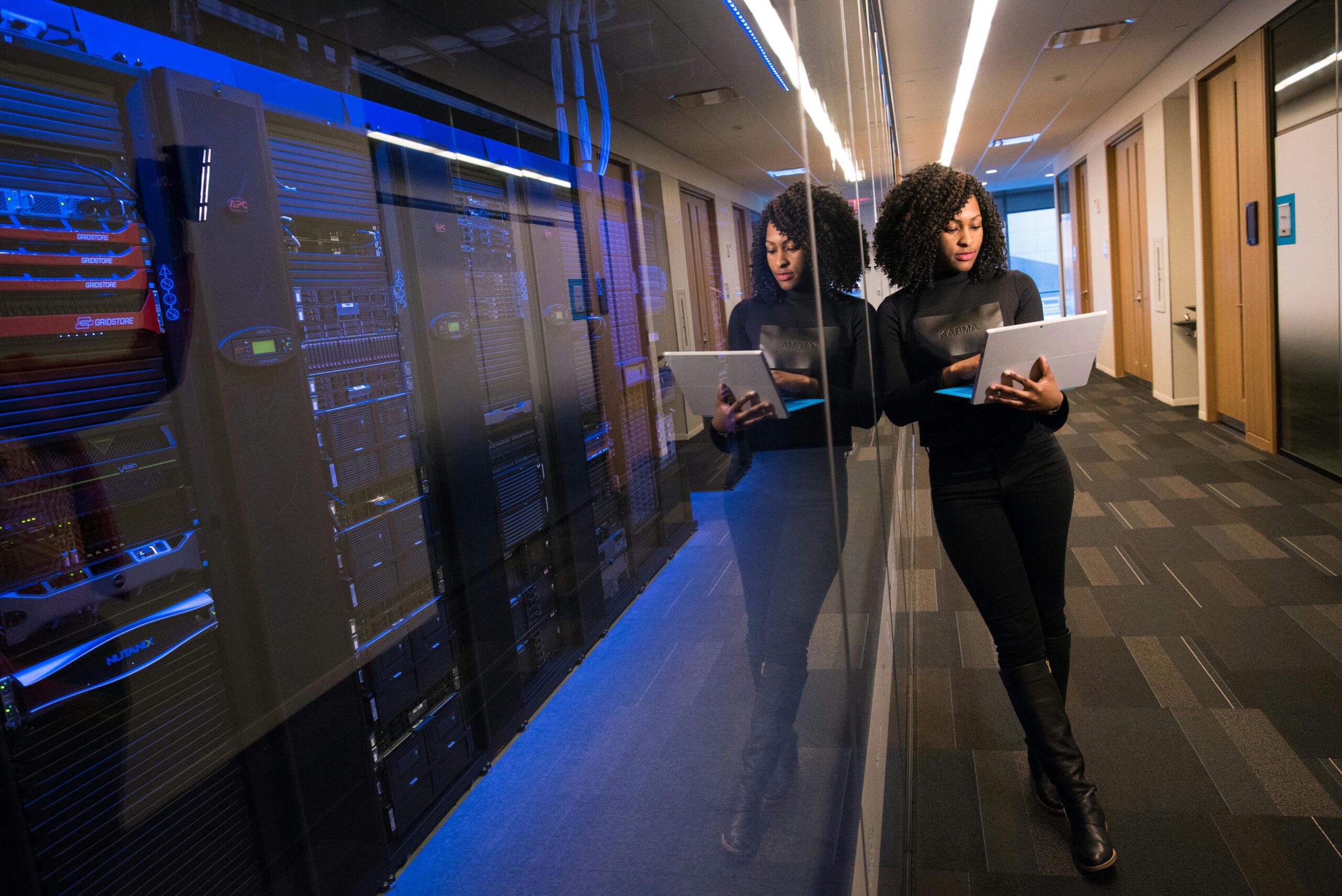 Auditoría de seguridad empresarial análisis vulnerabilidades red corporativa