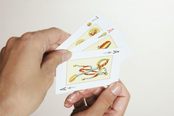Truco Argentino para dos: las reglas del mano a mano